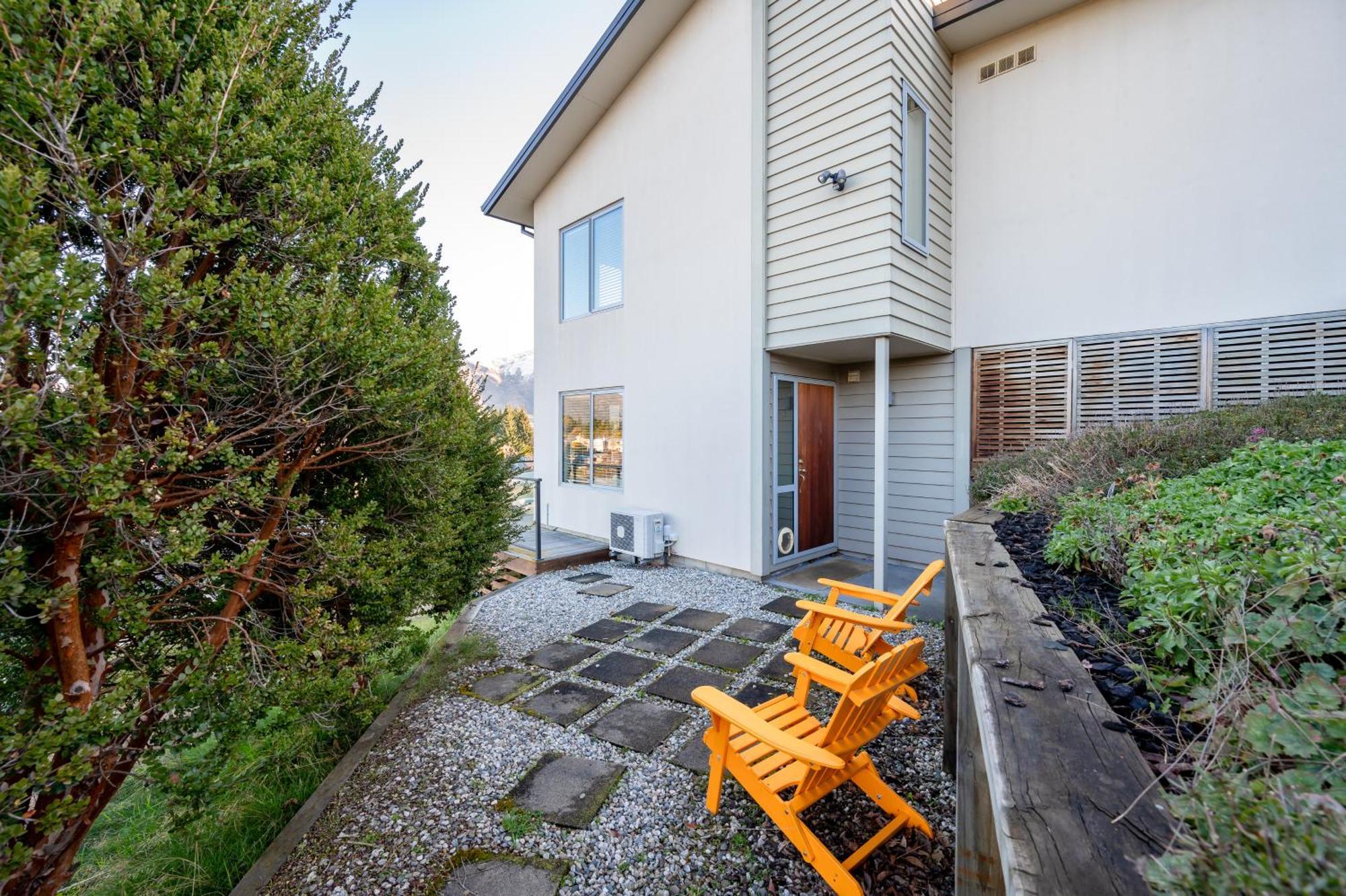 Criffel Garden Apartment Ванака Экстерьер фото